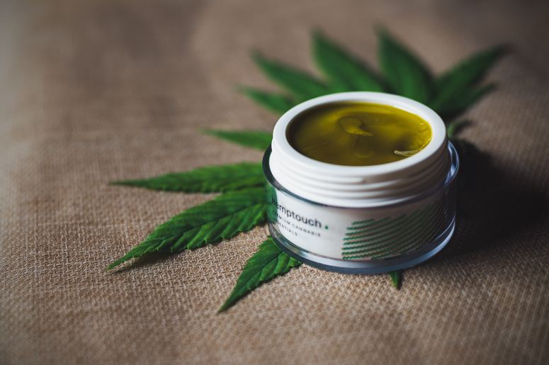Topical CBD cream helps to relieve joint and muscle pain
